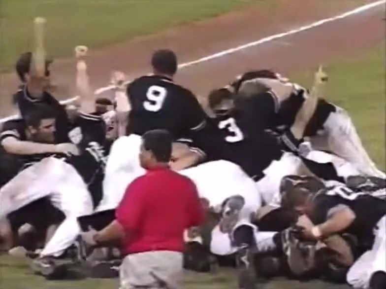 Mules celebrate the 2003 national title